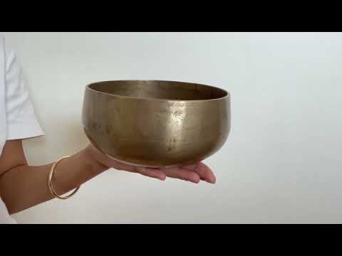 Remuna Singing Bowl - G#3 (203 Hz)