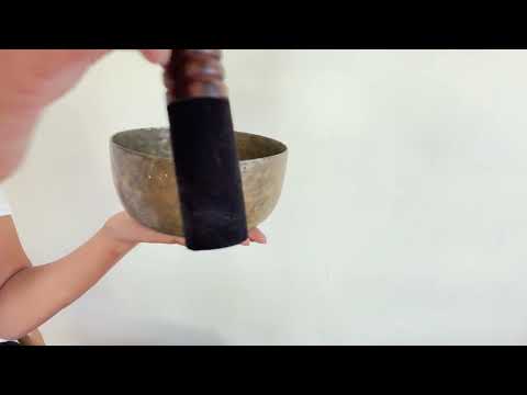 Tara Singing Bowl - Base Note E3 (168 Hz)