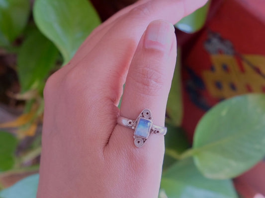 Labrodorite and Sterling Silver ring - Design# 3