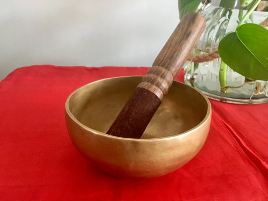 Small Contemporary Flow Singing Bowl - Base note C 515 Hz