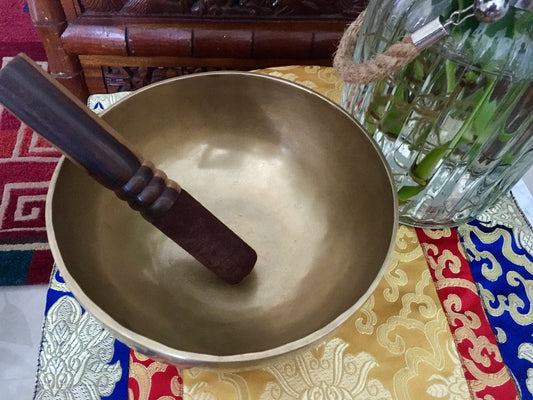 19 cms Medium Contemporary Flow Singing Bowl - Base Note F (177 Hz)