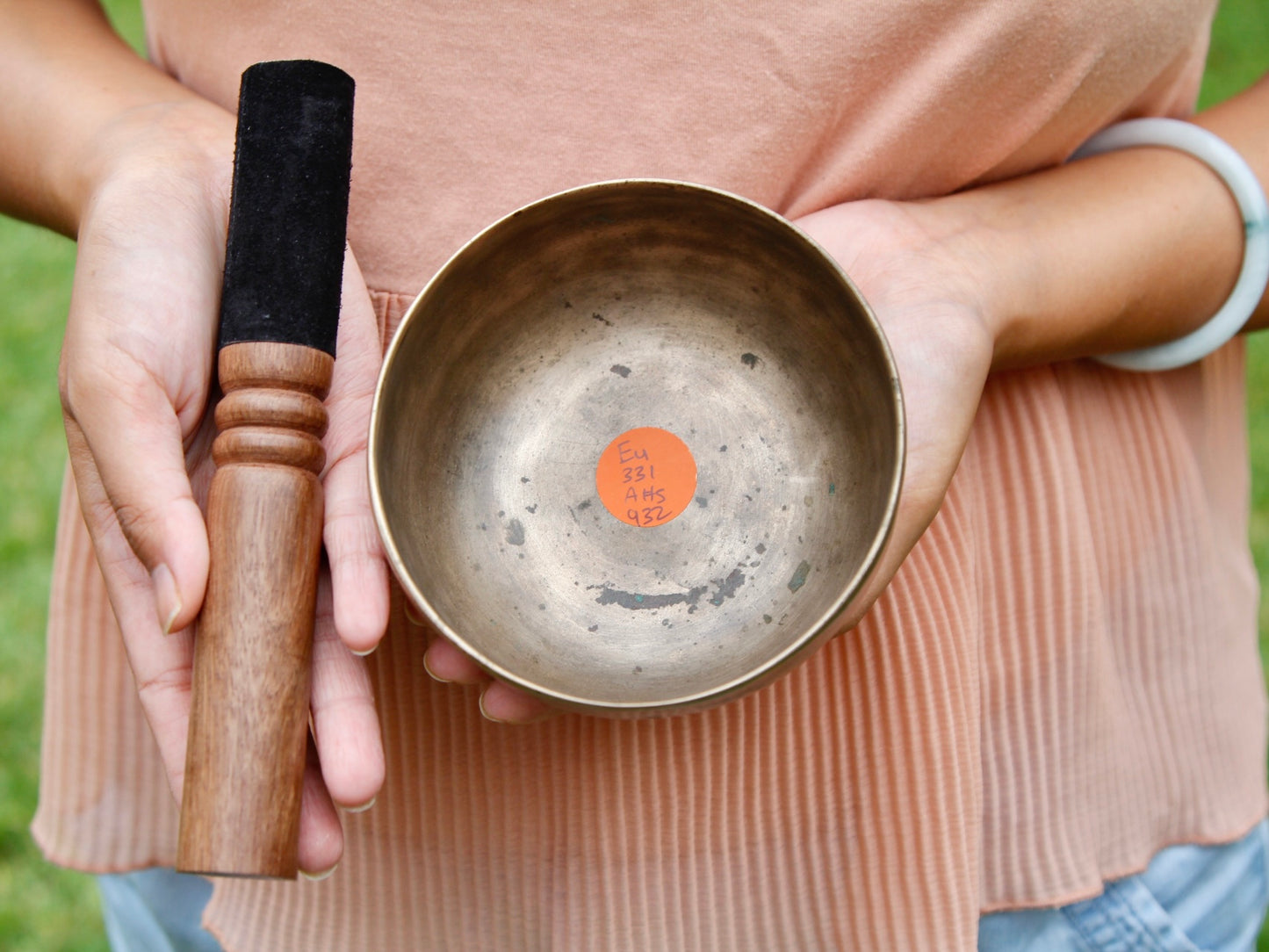 Small Old 'Tara' Singing Bowl - Base Note E4 (331 Hz)