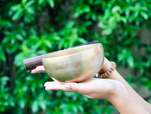 Small Contemporary Flow Singing Bowl - Base note G#3 210 Hz