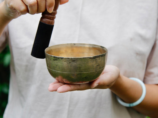 Small Old 'Tara' Singing Bowl - Base Note F4 (344 Hz)