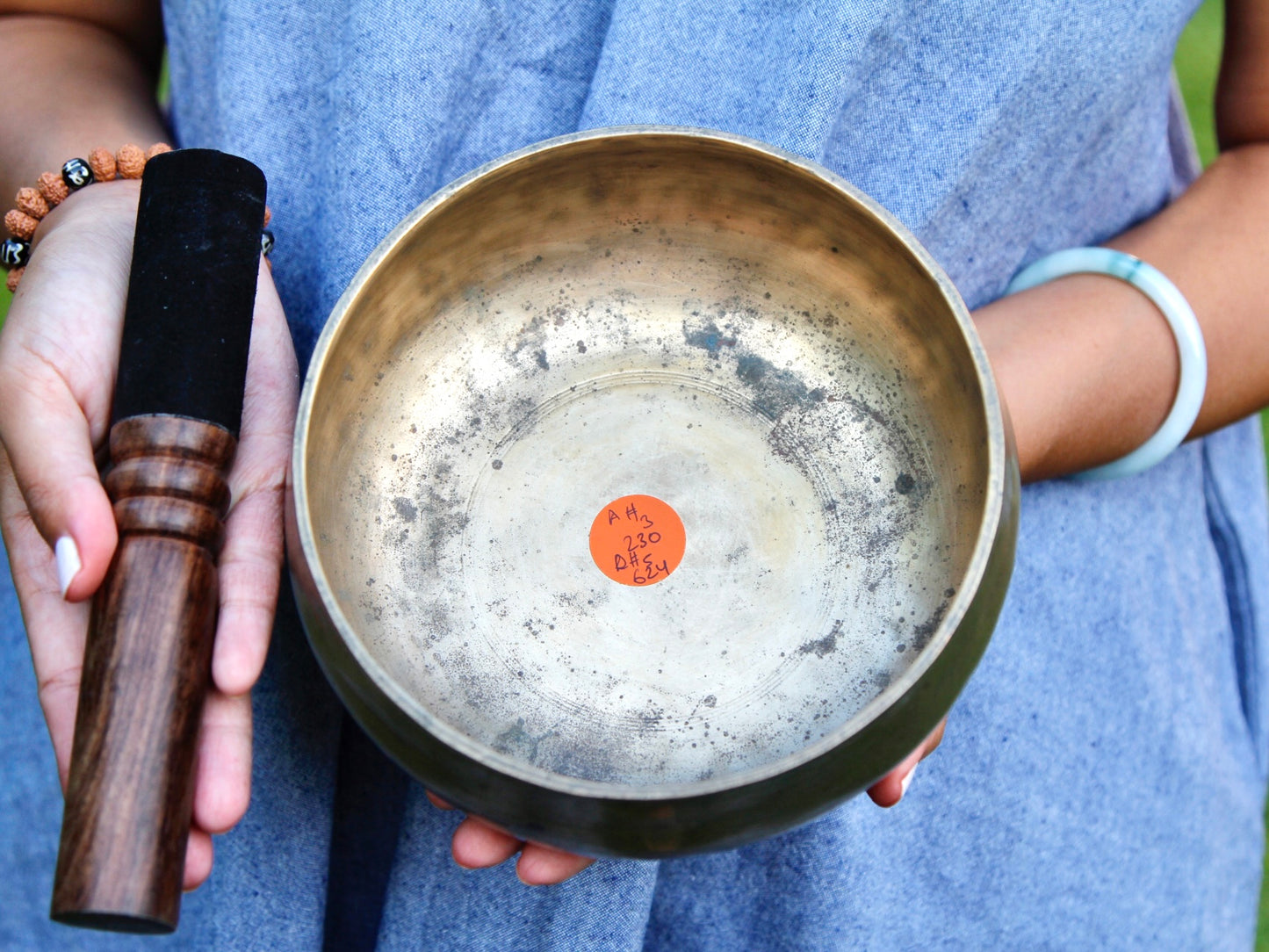 Remuna Singing Bowl - Base note A#3 (230 Hz)