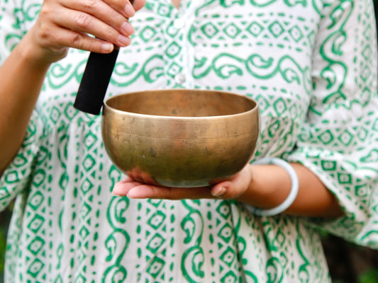 Old 'Tara' Singing Bowl - Base Note C4 (257 Hz)