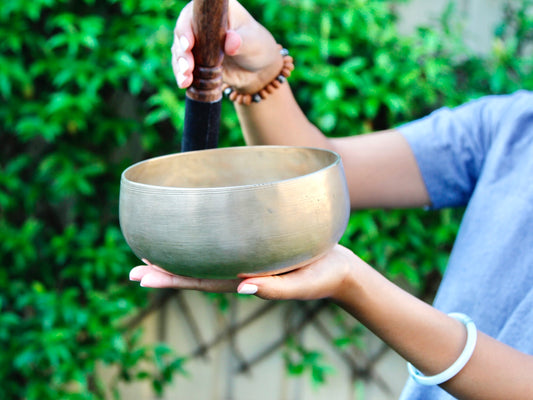 Remuna Singing Bowl - Base note F#3 (183 Hz)