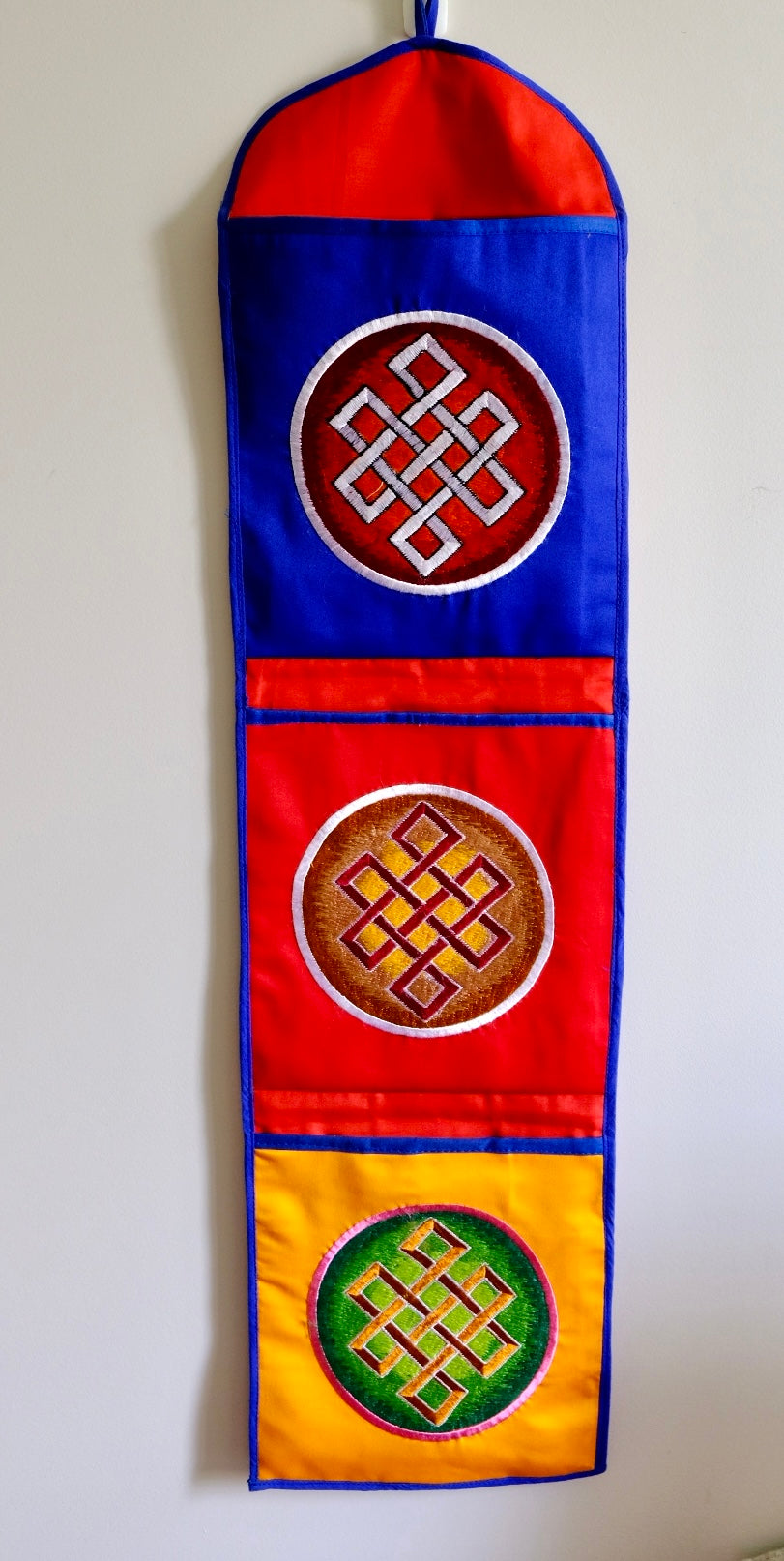 3 Pocket Endless Knots Wall Hanging