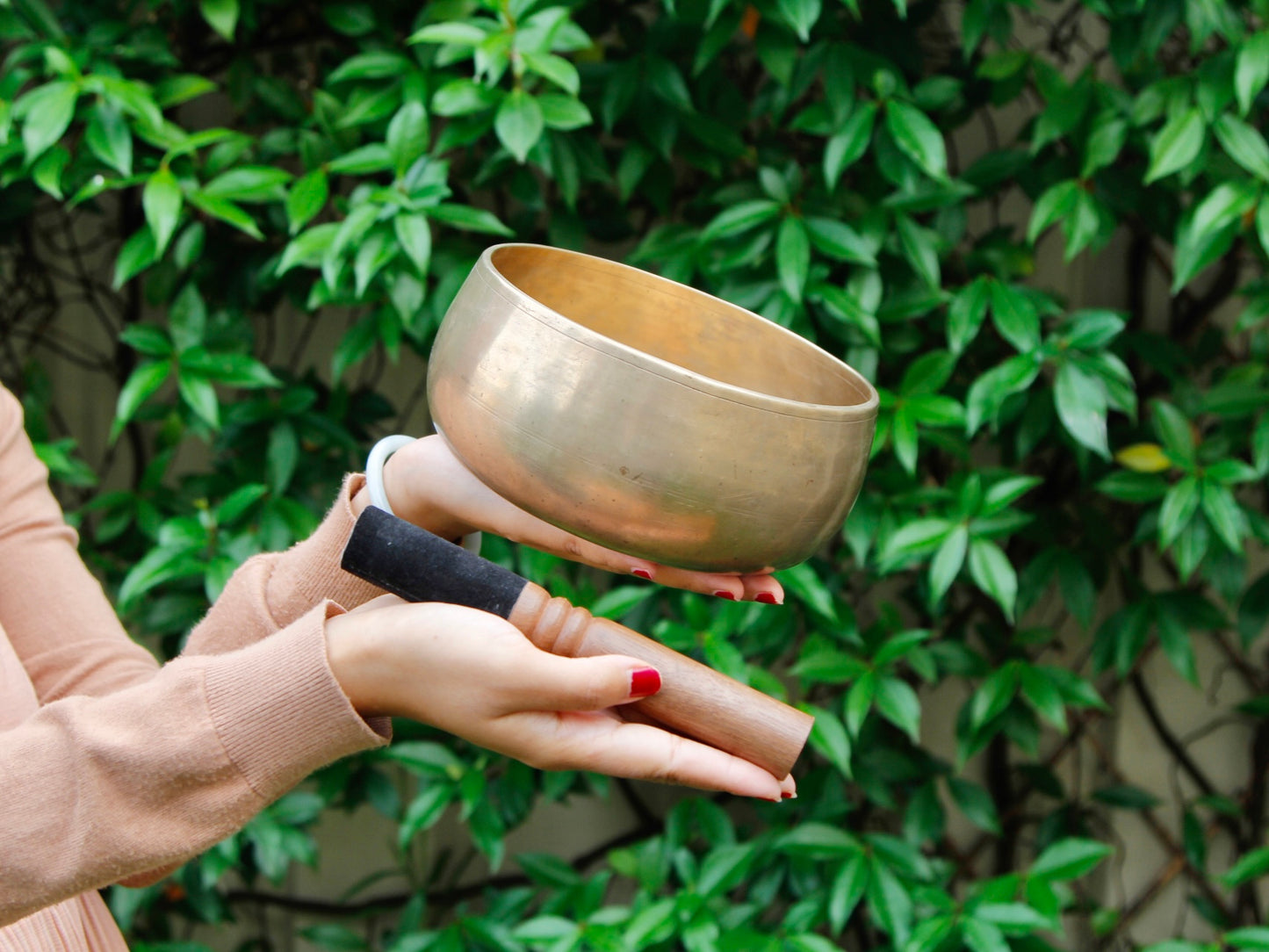 Remuna Singing Bowl - Base note G#3 (211 Hz)