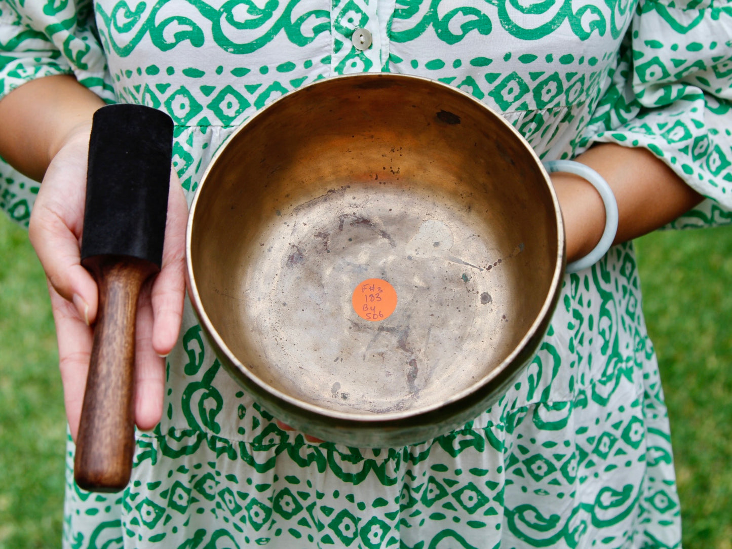 Old 'Tara' Singing Bowl - Base Note F#3 (183 Hz)
