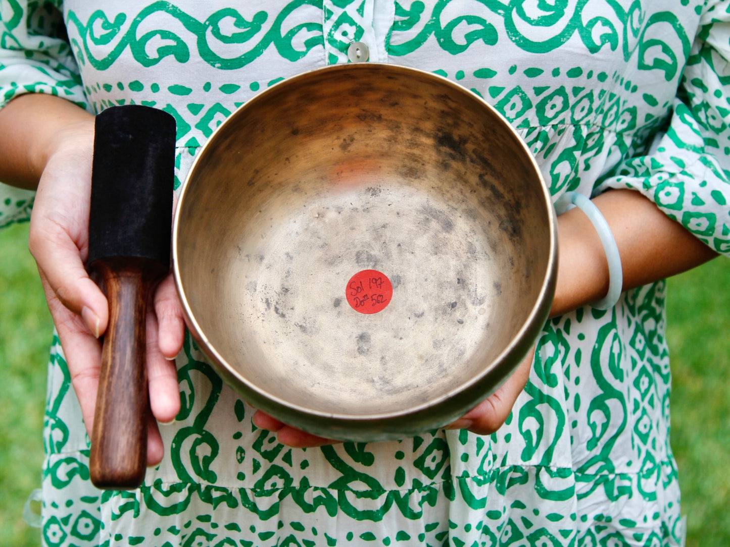Old 'Tara' Singing Bowl - Base Note G3 (197 Hz)