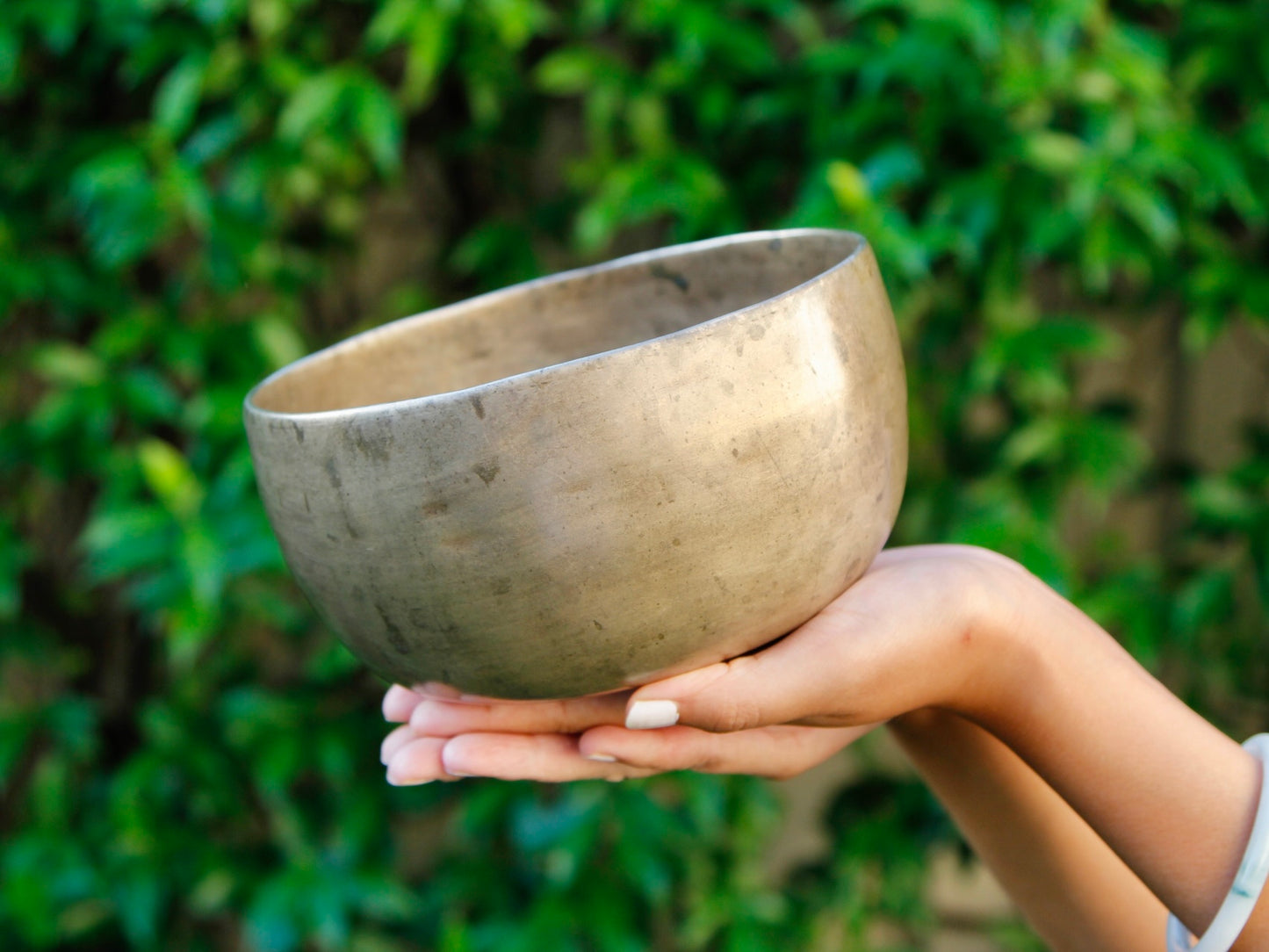 Old 'Tara' Singing Bowl - Base Note G# (205 Hz)