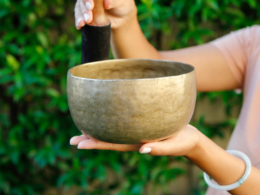 Old 'Tara' Singing Bowl - Base Note G (192 Hz)