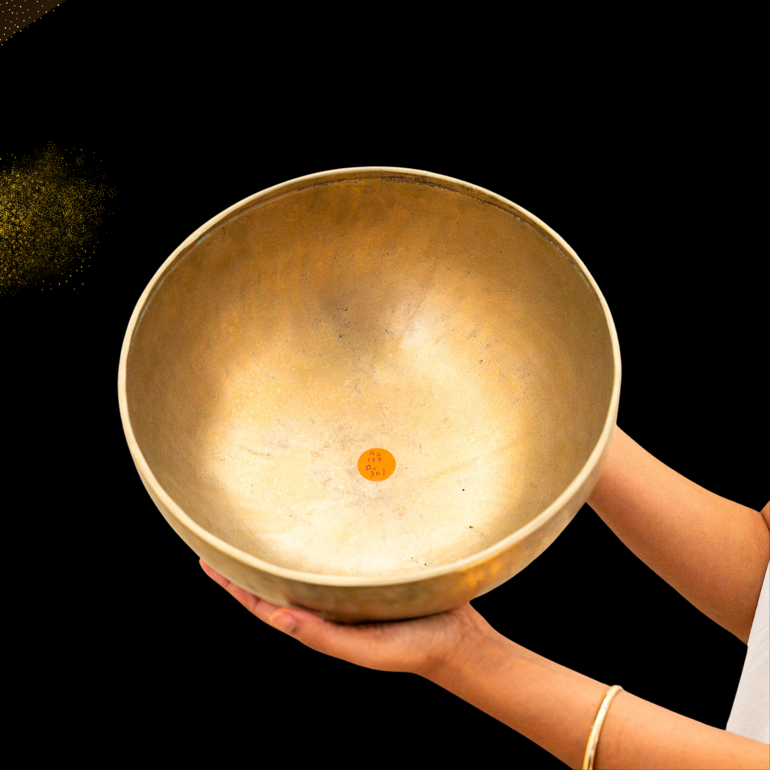 Singing bowl up close