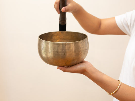 Remuna Singing Bowl - Base note E3 (162 Hz)