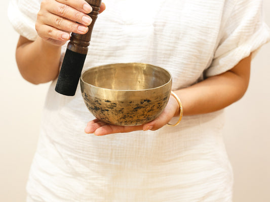 Small Tara Singing Bowl - Base Note D#4 (316 Hz)