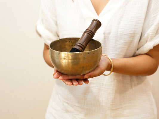 Small Tara Singing Bowl - Base Note D#4 (312 Hz)