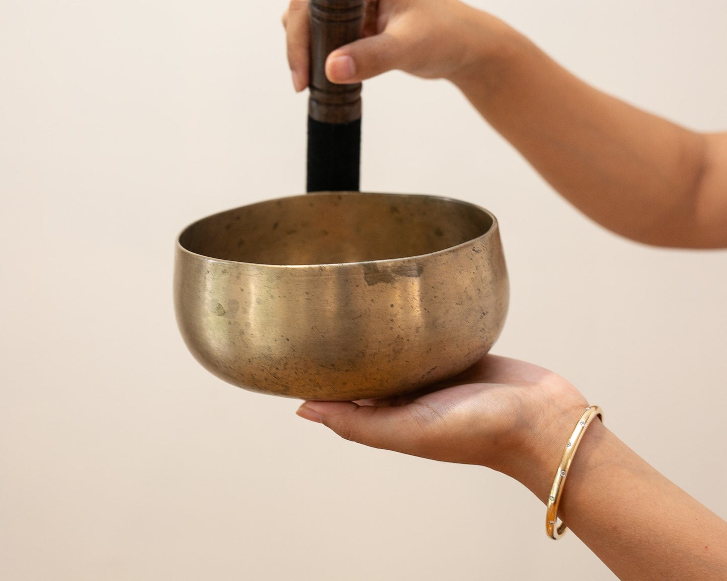 Remuna Singing Bowl - Base note A3 (223 Hz)