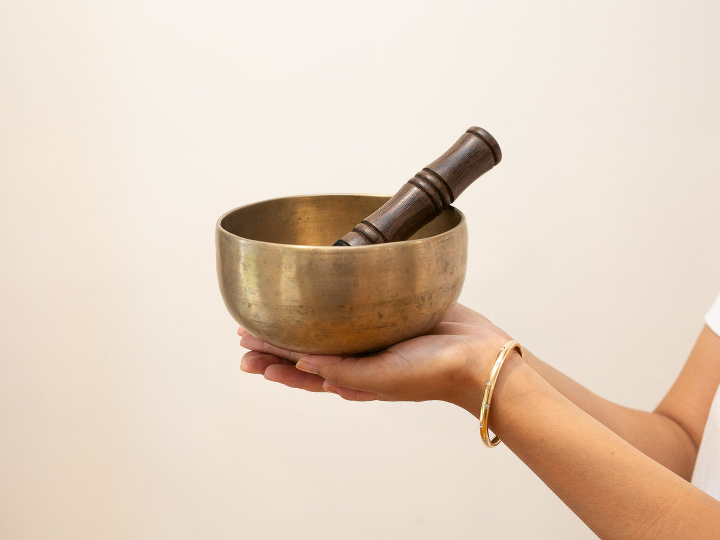 Remuna Singing Bowl - Base note D4 (294 Hz)