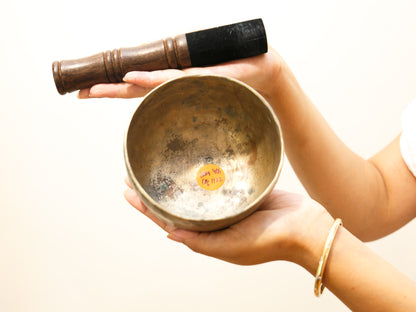 Small Tara Singing Bowl - Base Note G#4 (406 Hz)