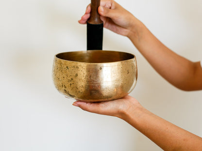 Remuna Singing Bowl - Base note A#3 (253 Hz)