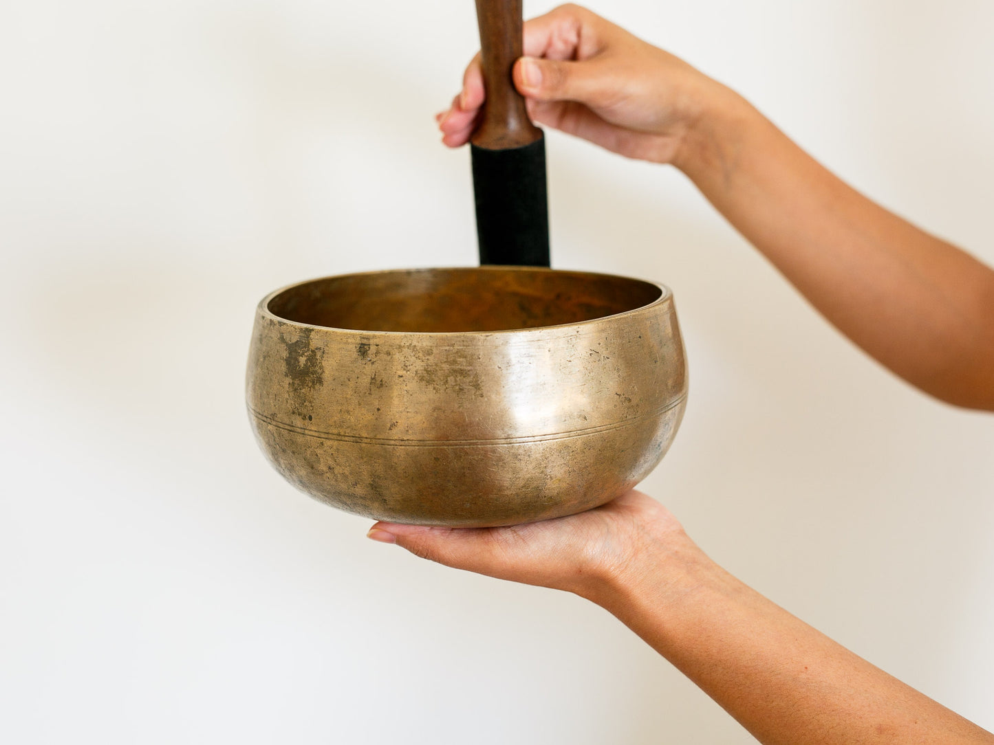 Remuna Singing Bowl - Base note A#3 (235 Hz)