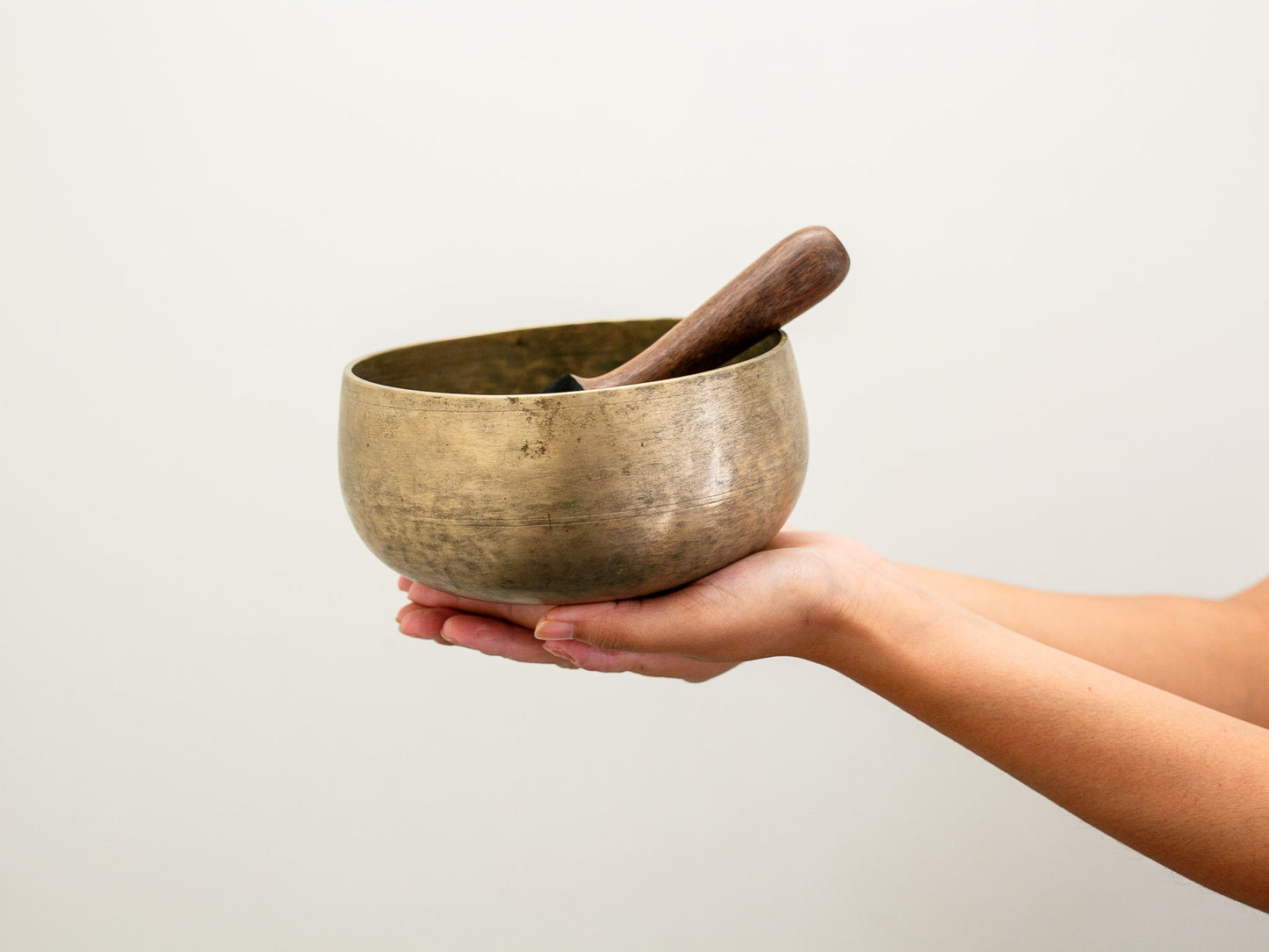 Remuna Singing Bowl - Base note A#3 (236 Hz)