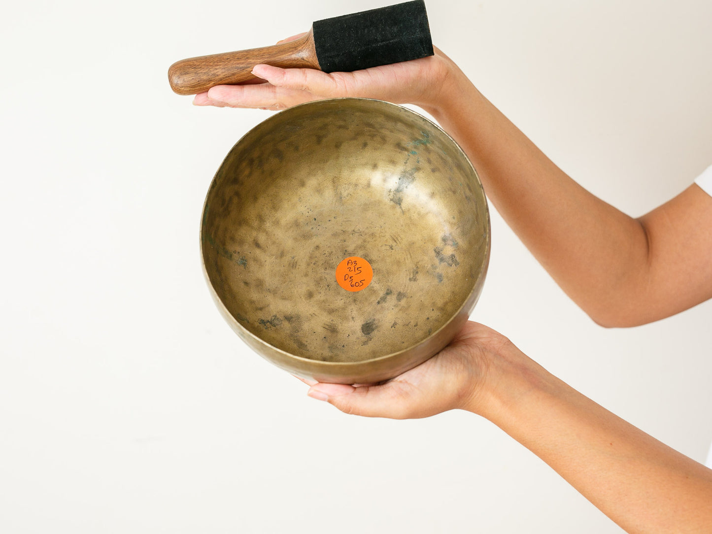 Tara Singing Bowl - Base Note A3 (215 Hz)