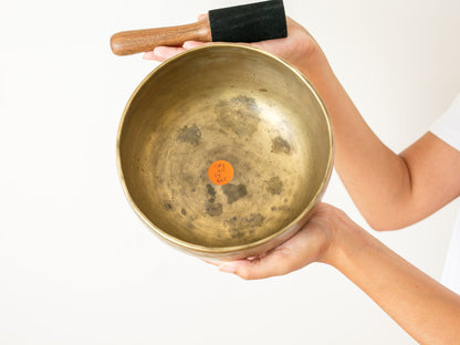 Tara Singing Bowl - Base Note G#3 (211 Hz)