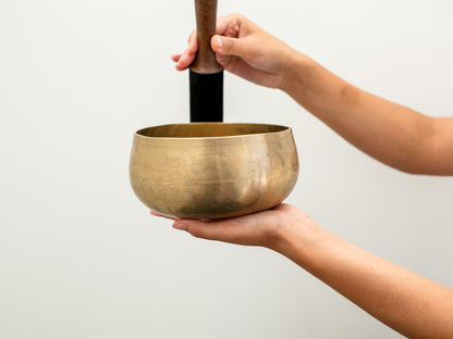 Remuna Singing Bowl - Base note G3 (193 Hz)