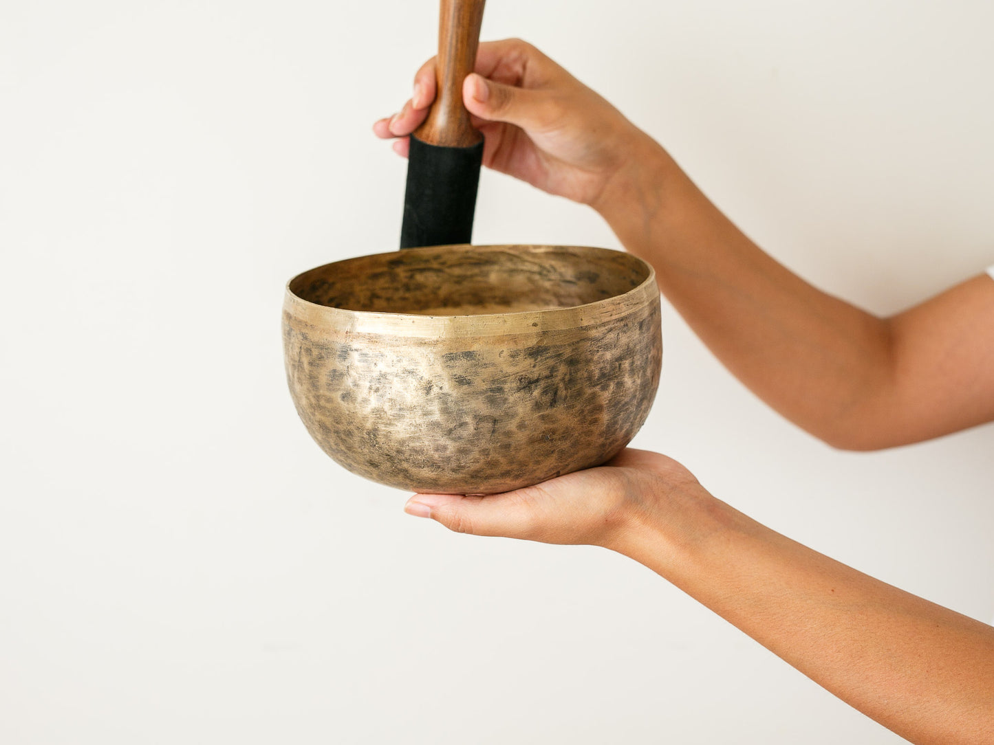 Tara Singing Bowl - Base Note D#3 (152 Hz)