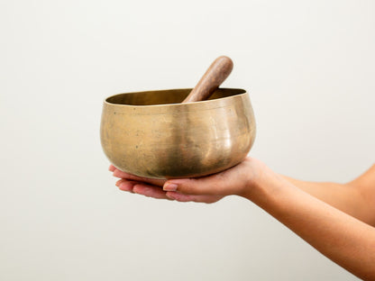 Remuna Singing Bowl - Base note G3 (193 Hz)