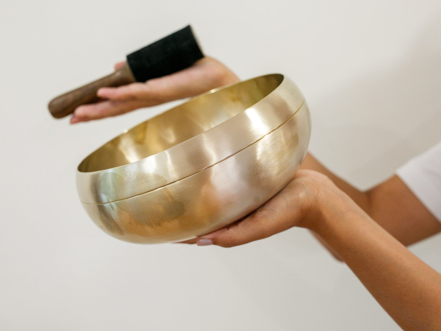 19.5 cms Easy Play Singing Bowl – D3 149 Hz