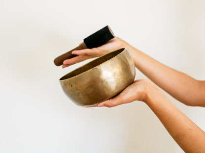 Tara Singing Bowl - Base Note A#3 (225 Hz)