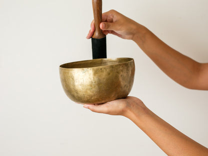 Tara Singing Bowl - Base Note F3 (170 Hz)