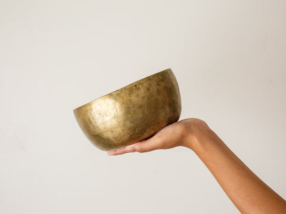 Tara Singing Bowl - Base Note F3 (170 Hz)