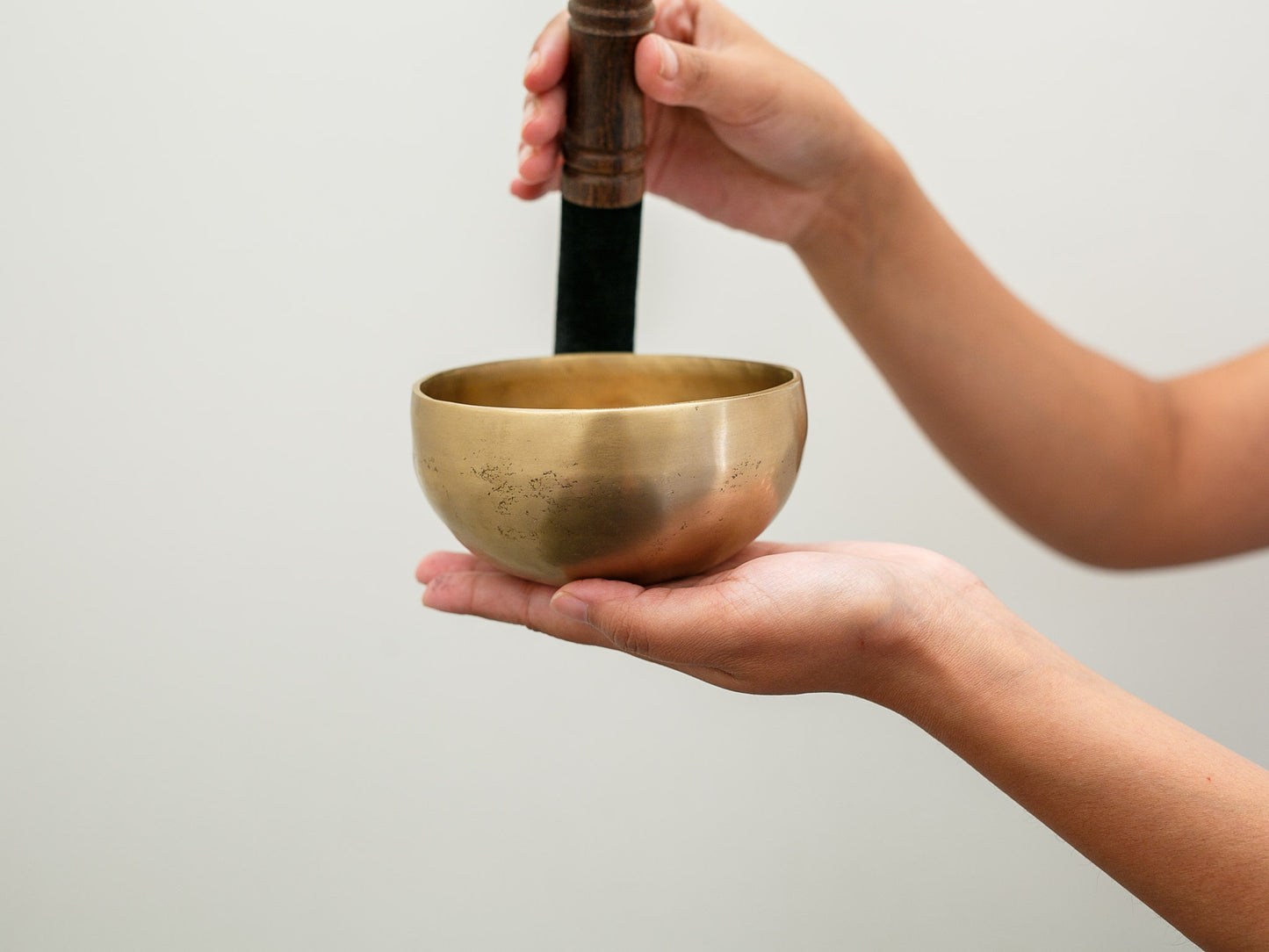 Small Contemporary Flow Singing Bowl - Base note B4(486)