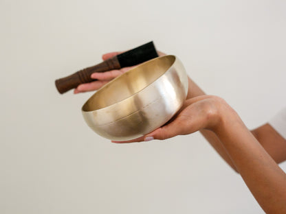 15 cms Easy Play Singing Bowl – B3 246 Hz