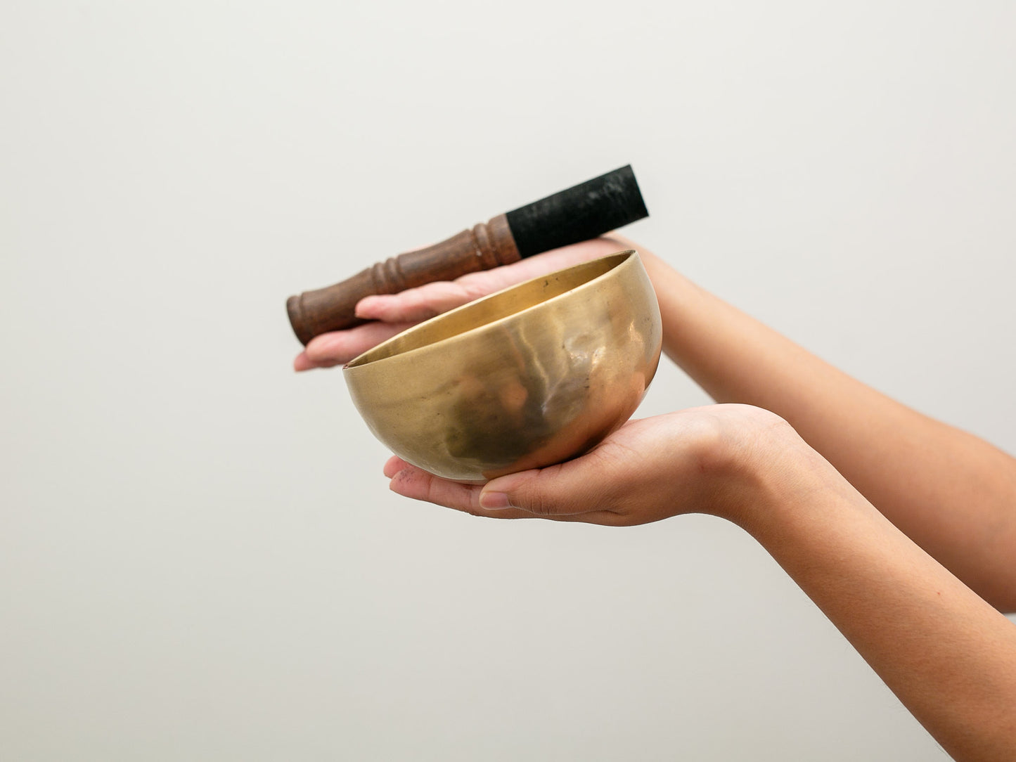 Small Contemporary Flow Singing Bowl - Base note G4(389)