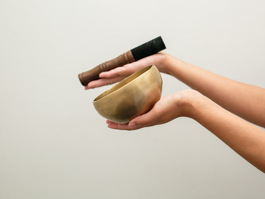 Small Contemporary Flow Singing Bowl - Base note A4 (446)