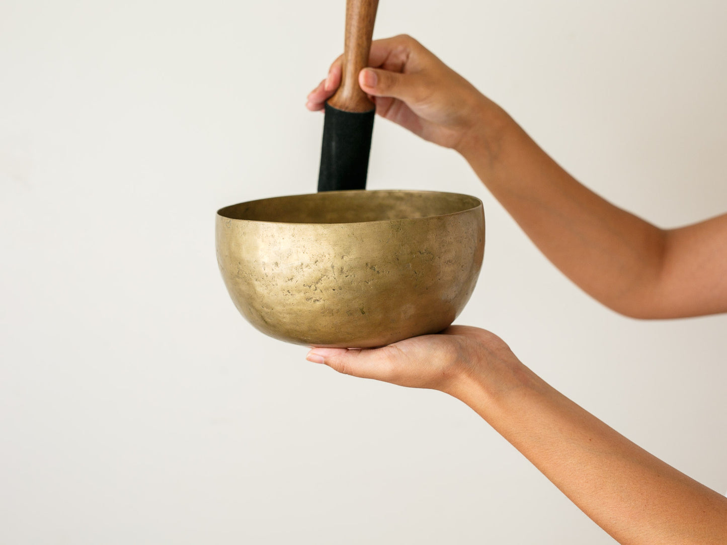 Tara Singing Bowl - Base Note D3 (145 Hz)