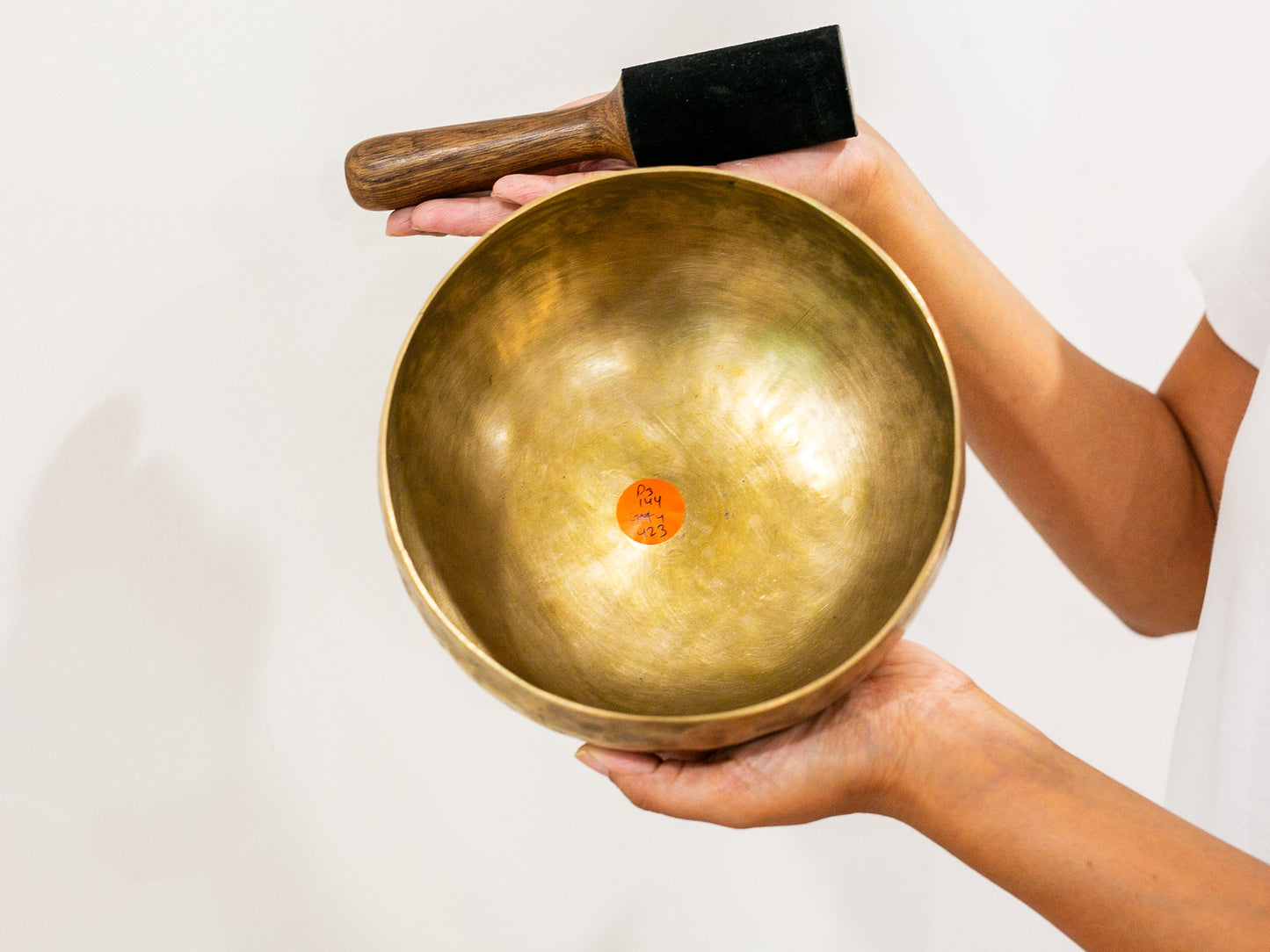 Tara Singing Bowl - Base Note D3 (144 Hz)