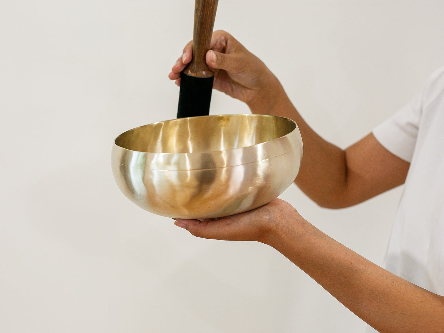 19.5 cms Easy Play Singing Bowl – E3 166 Hz