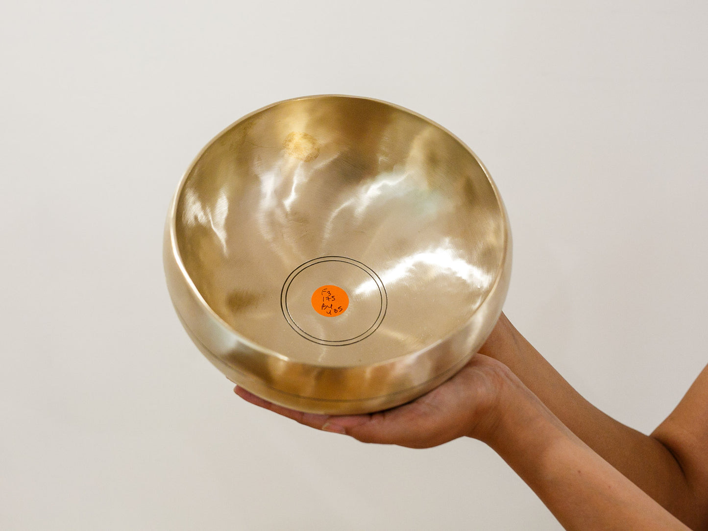 19 cms Easy Play Singing Bowl – F3 175 Hz
