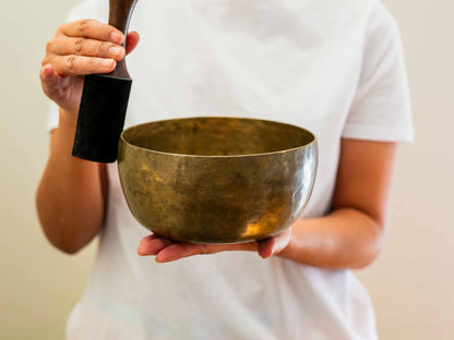 Tara Singing Bowl - Base Note F#3 (188 Hz)