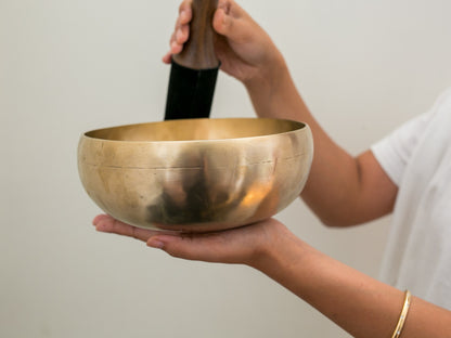 20 cms Easy Play Singing Bowl – G3 197 Hz