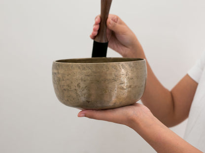 Tara Singing Bowl (thick rim) - Base Note A#3 (234 Hz)