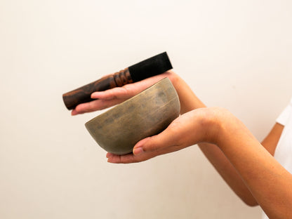 Small Tara Singing Bowl - Base Note D#4 (317)