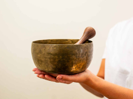Tara Singing Bowl - Base Note F#3 (188 Hz)
