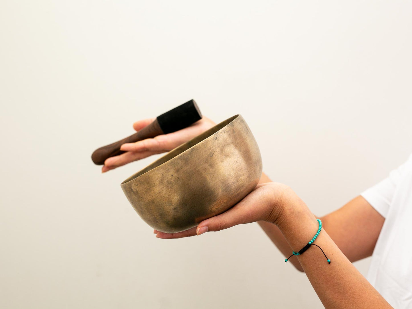 Tara Singing Bowl - Base Note F#3 (190 Hz)